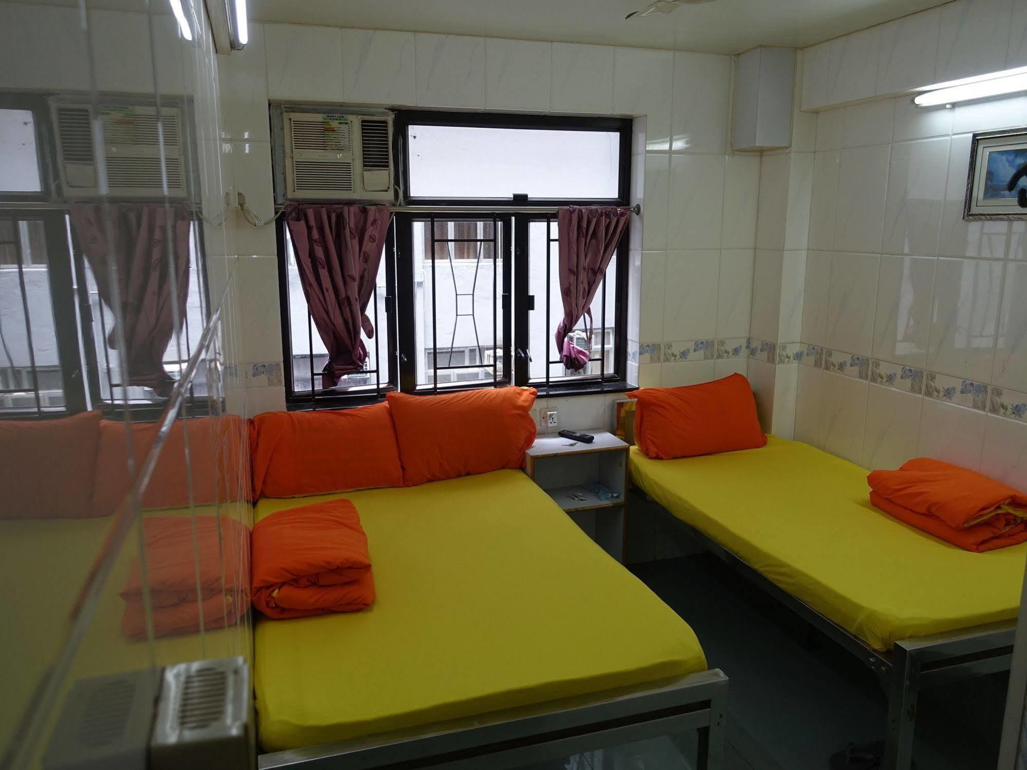 New China Guesthouse Гонконг Экстерьер фото
